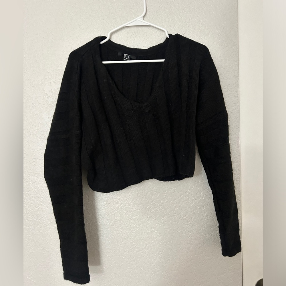 Forever 21 Cropped Black Sweater (M)